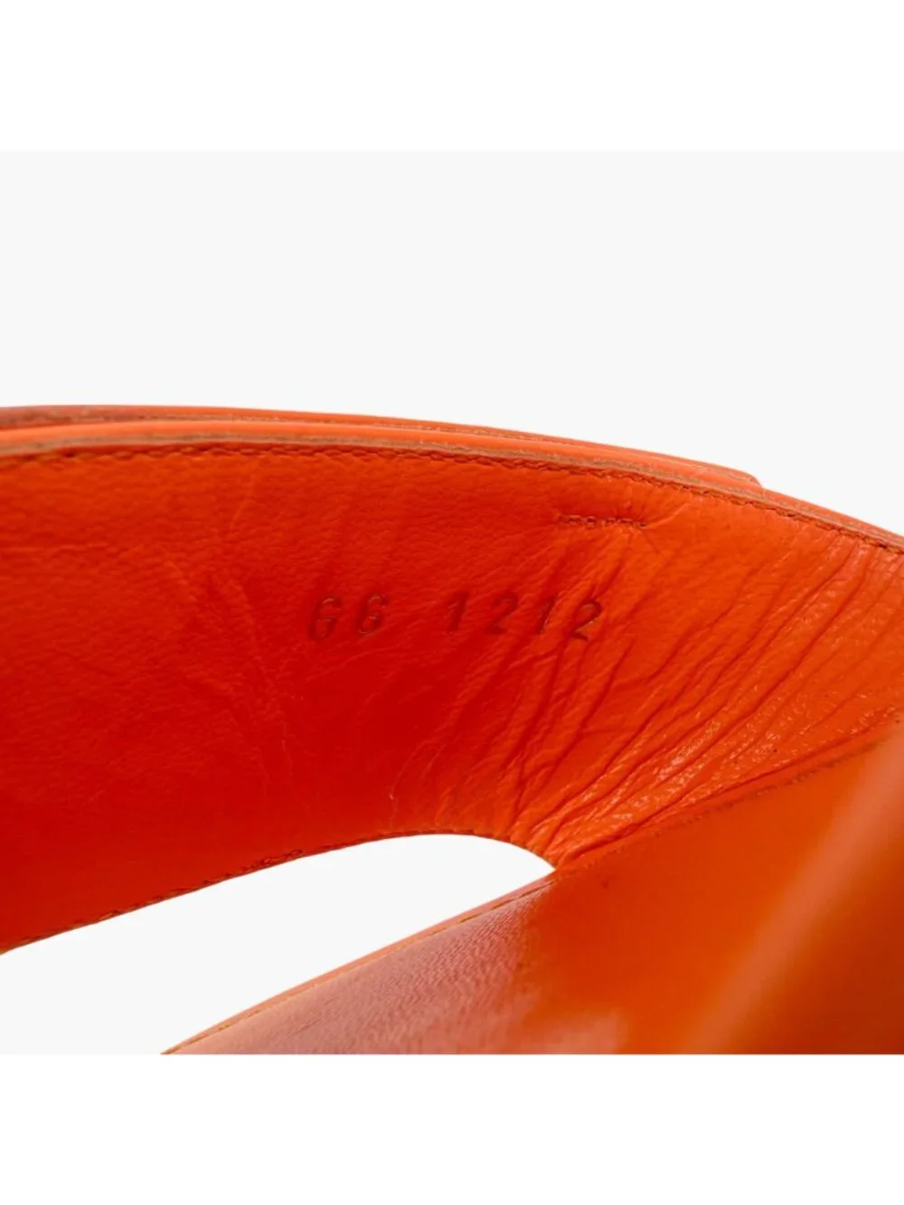 Louis Vuitton Shake LV Turnlock Sandals Orange Patent Leather Size 37 US 7 Logo